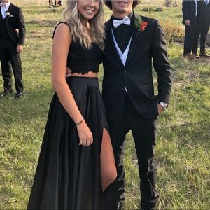 👗🌟Two-Piece Sherri Hill Prom Dress with Lace Top